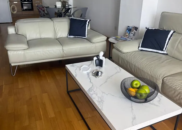 Ithaki Phinikoudes No. 201 Appartement *