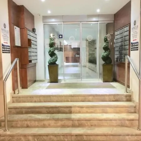 Ithaki Phinikoudes No. 201 لارنكا